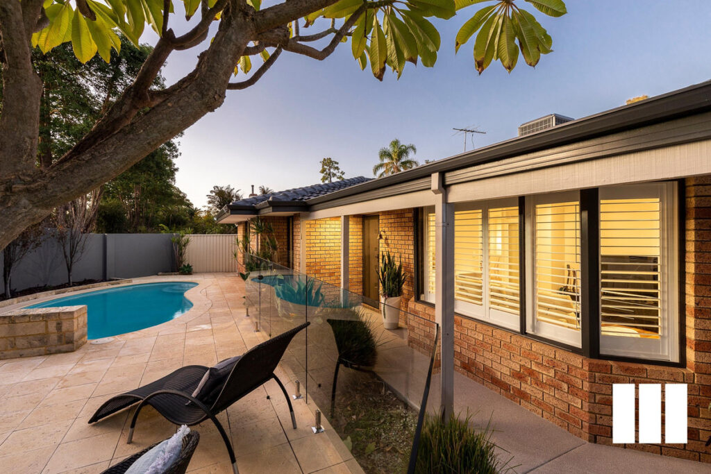 LUSH LIVING ON LOCKHART
