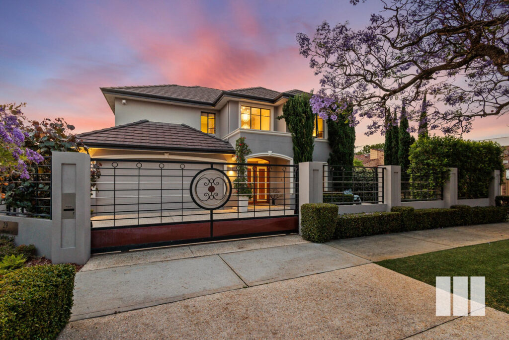 TRANQUIL LIVING IN THE HEART OF THE ACTION