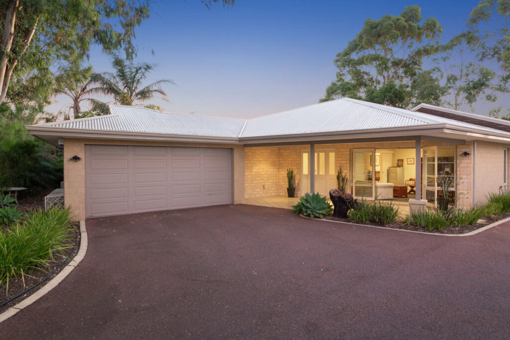 THE QUINTESSENTIAL DREAM HOME