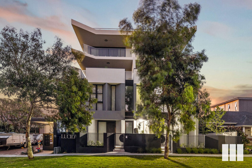 SOPHISTICATED URBAN LIVING