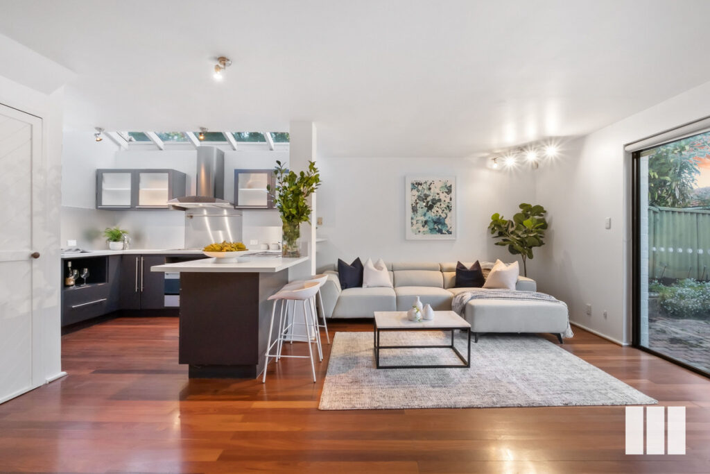 TRENDY COMO BEACH TOWNHOUSE