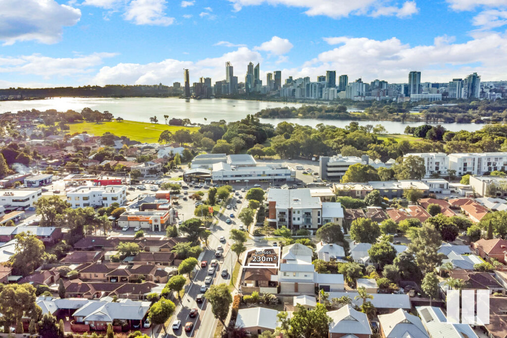 GREEN TITLE, SINGLE-LEVEL VIC PARK PAD