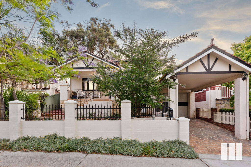 ELEVATED, PARKSIDE 1930’S CHARMER!