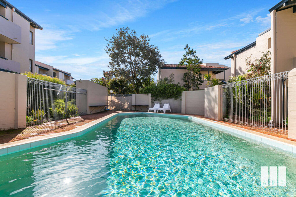 SOUTH PERTH SERENITY WITH INNER-CITY CONVENIENCE!