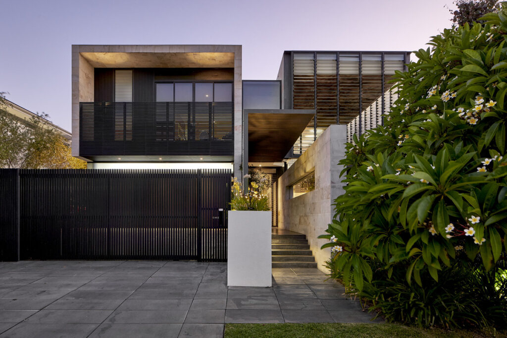 AWARD-WINNING ARCHITECTURAL MASTERPIECE STEPS FROM THE RIVER
