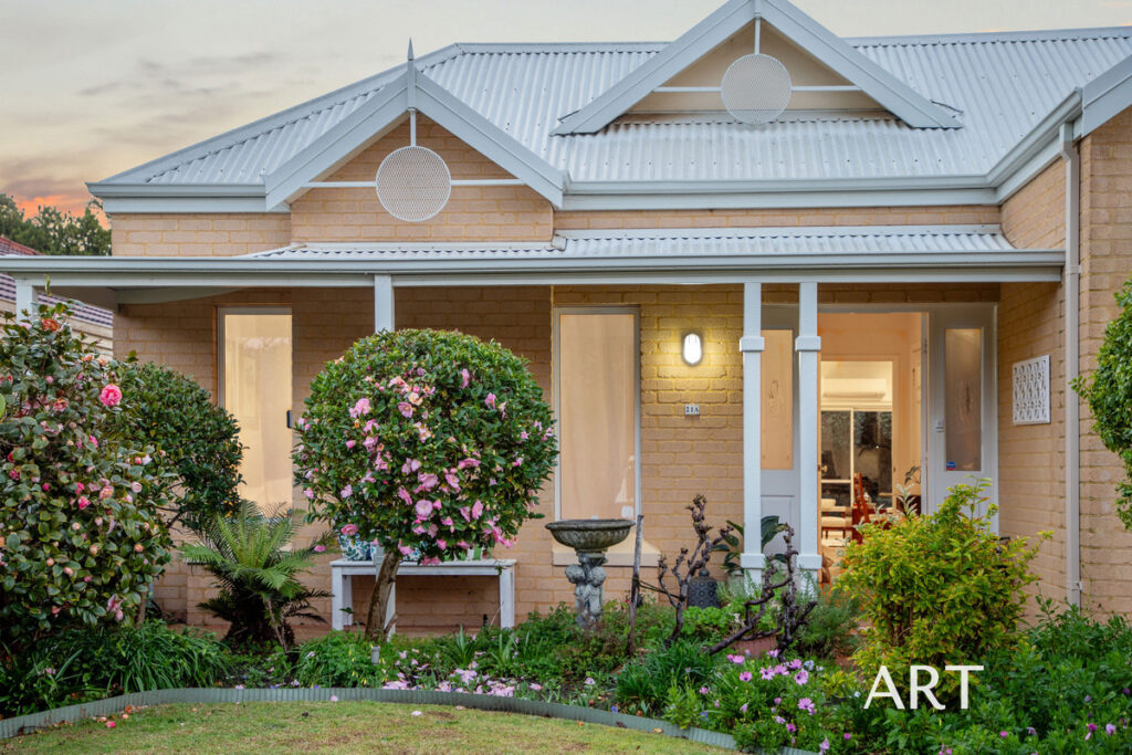 CHARMING AND SPACIOUS COTTAGE RETREAT