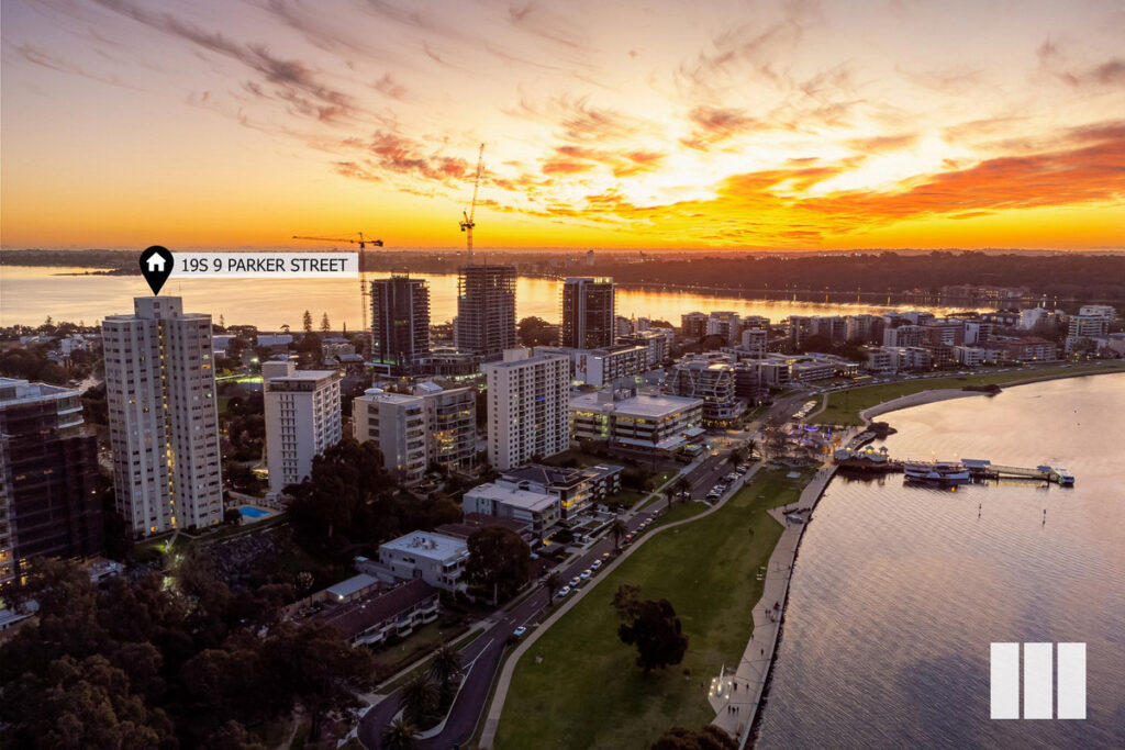 LEASED – UNINTERRUPTED 180 DEGREE RIVER VIEWS