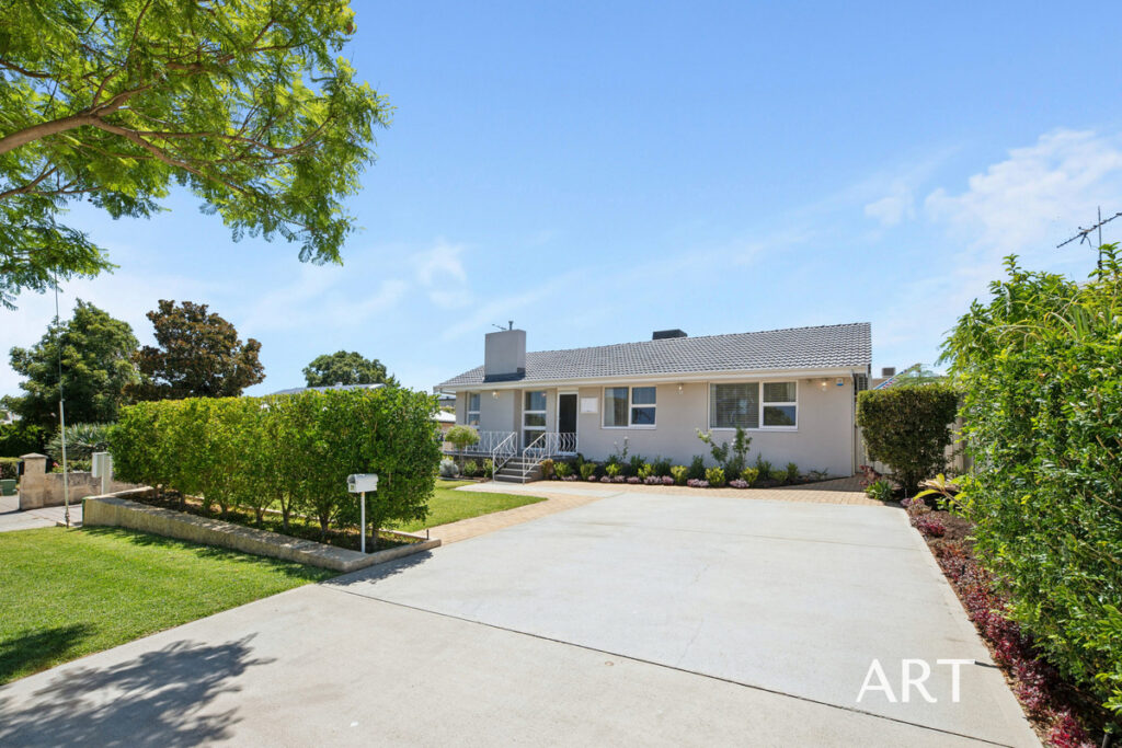 THE PICTURE PERFECT GEM YOU’VE BEEN WAITING FOR!