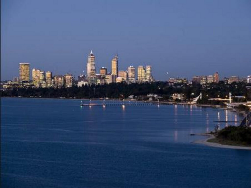 A WONDERFUL BLANK CANVAS – PAINT YOUR OWN PICTURE!