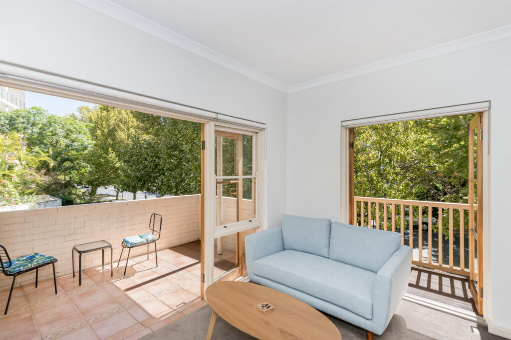 **Under Application** FULLY FURNISHED AND SPACIOUS IN PRIME LOCATION