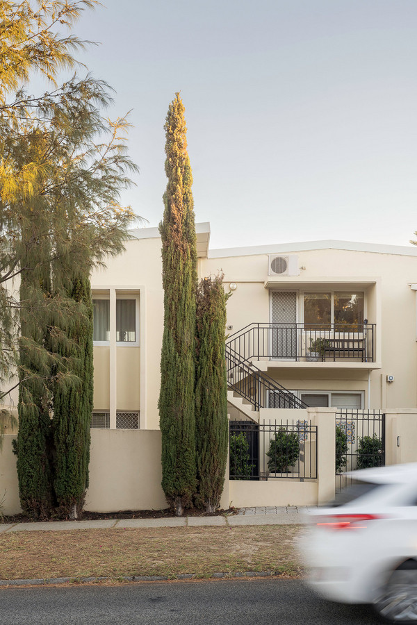 Renovated coastal living in a prime Cottesloe pocket