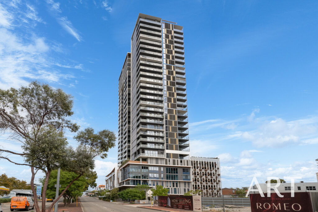 Riverside Residence – Resort-Style Living