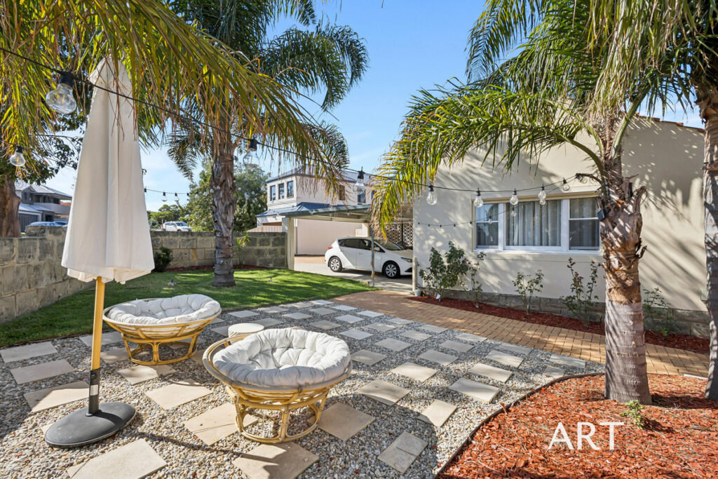 UNDER APPLICATION – BRIGHT AND WELCOMING HOME WITH BEAUTIFUL OUTDOOR SPACE