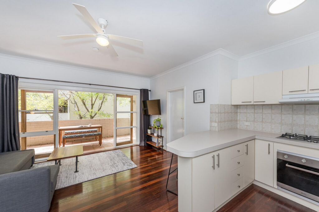 6 / 37 Mill Point Road, South Perth WA 6151, Low Maintenance And Move In Ready! - Thumbnail 4