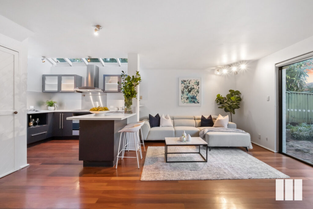 TRENDY COMO BEACH TOWNHOUSE