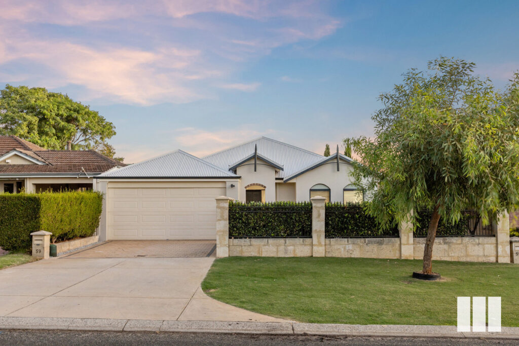 CONTEMPORARY FAMILY LIVING