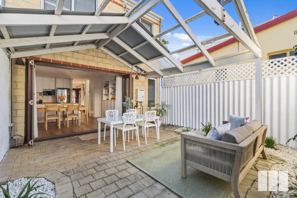MODERN PERTH CHARMER