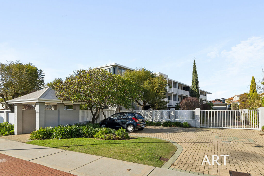 UNDER APPLICATION – LOCATION AND COMFORT IN COMO