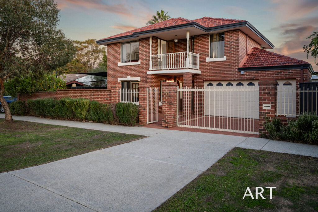 SUPERBLY PRACTICAL, NORTH FACING & CLOSE TO EVERYTHING!
