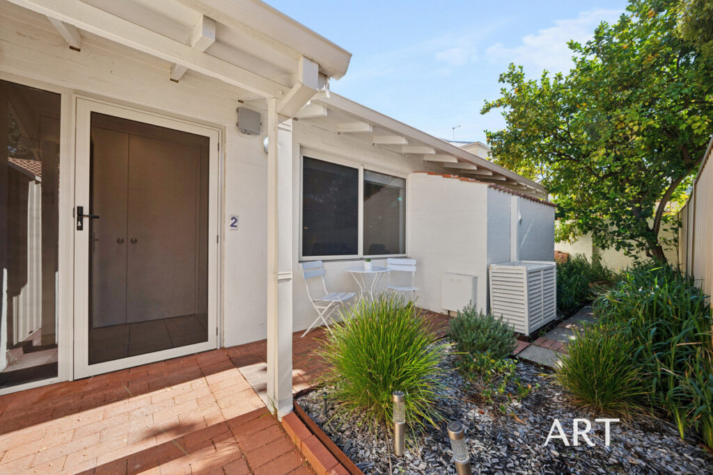 SINGLE LEVEL LIVING ON PEACEFUL GARDNER ST