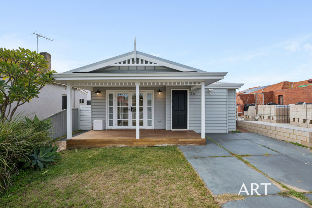 UNDER APPLICATION – Location, comfort and charm