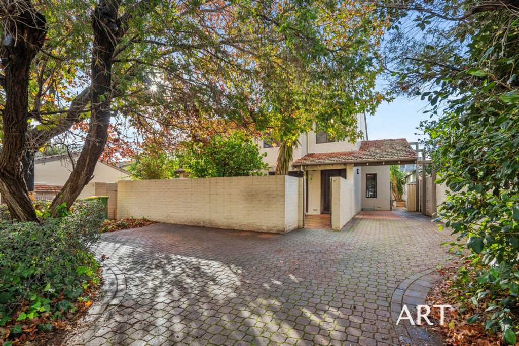 UNDER APPLICATION – SPACE, COMFORT & CONVENIENCE IN THE HEART OF COMO