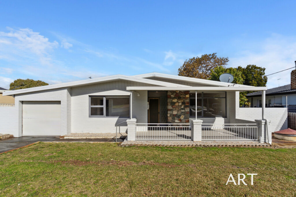 UNDER APPLICATION – Perfect Family Home!