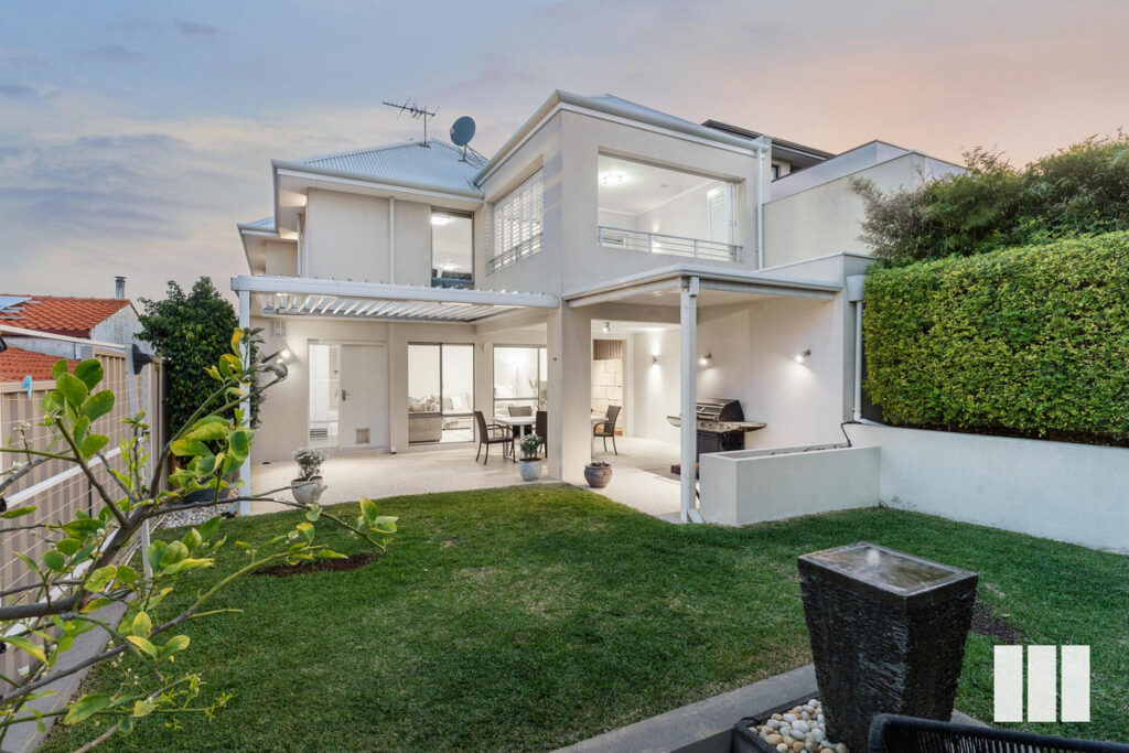 SLEEK AND STYLISH IN SOUTH PERTH