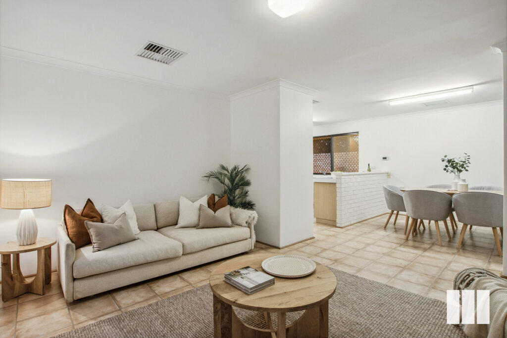 GREEN TITLE, SINGLE-LEVEL VIC PARK PAD