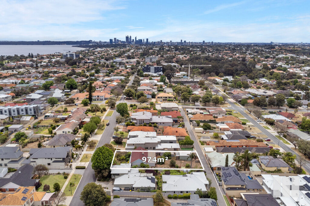 974m2 OF ENDLESS OPPORTUNITY!