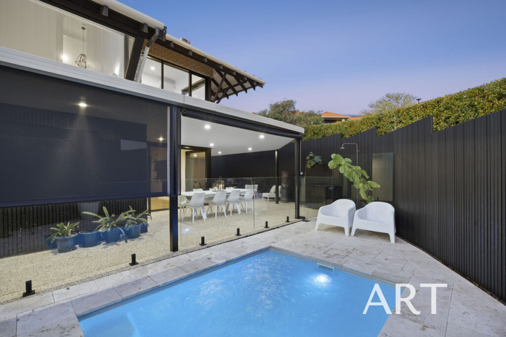 SLEEK INTERIORS, EFFORTLESS ENTERTAINING