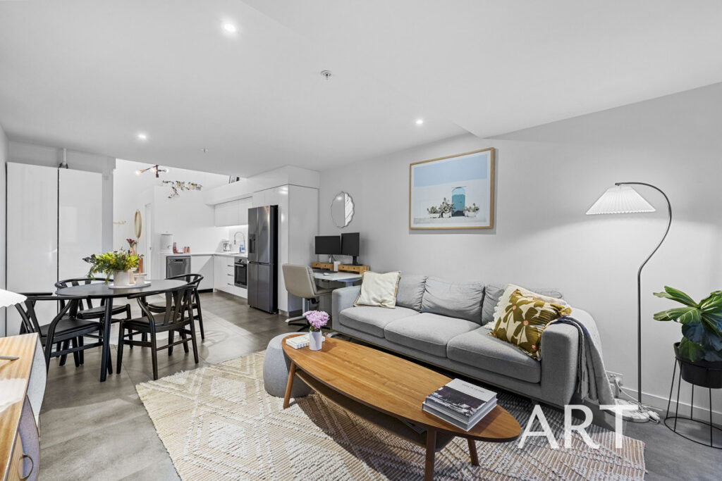 HERITAGE AWARD-WINNING PENTHOUSE